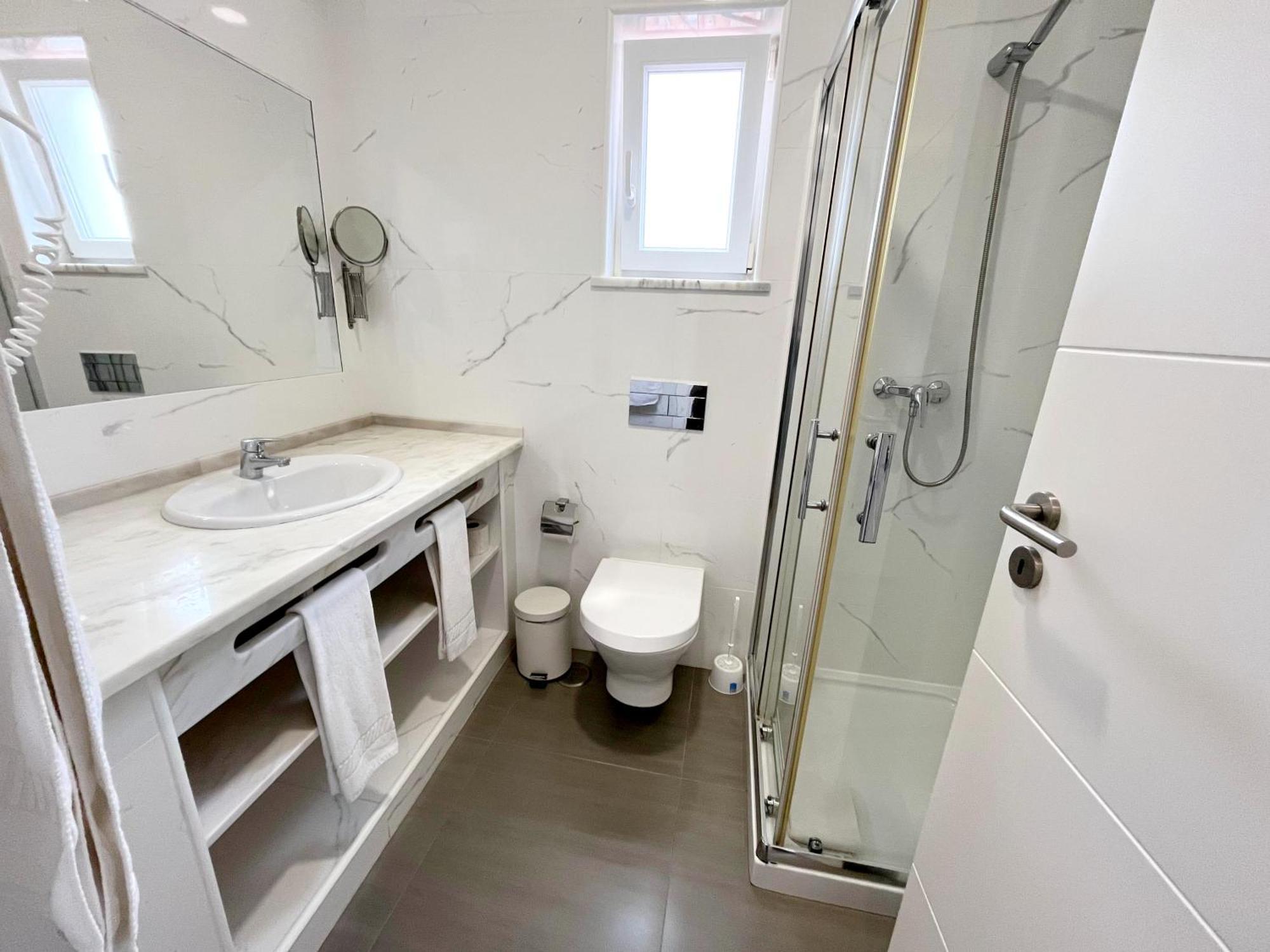 River Inn - Duna Parque Resorts & Hotels (Adults Only) Віла-Нова-де-Мілфонтеш Номер фото